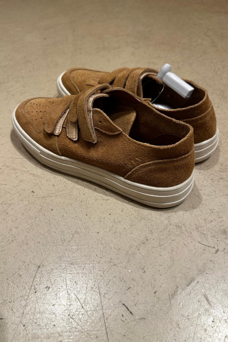 ZAPATILLA RUGA Whisky