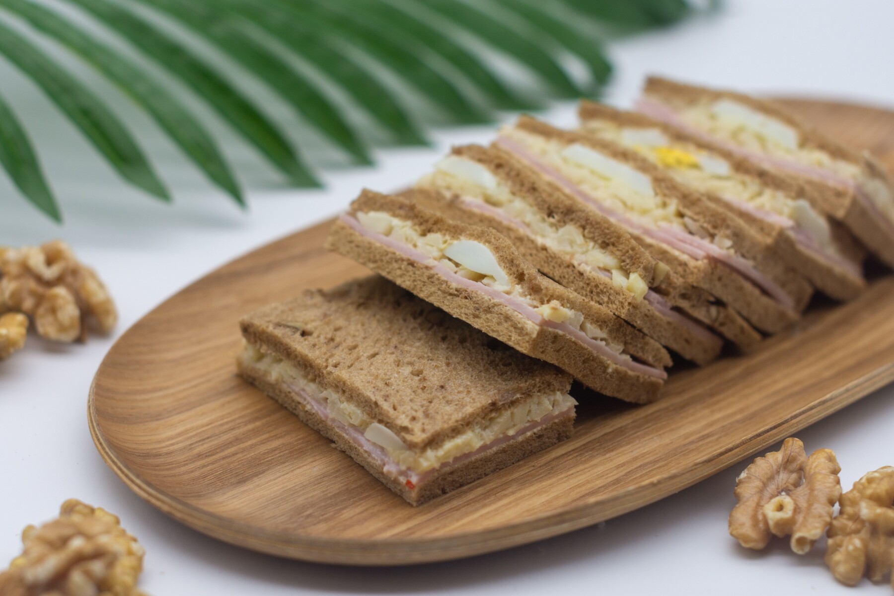 6 Sándwiches de Jamón y Palmitos en Pan de Nuez de Copetín - 000 