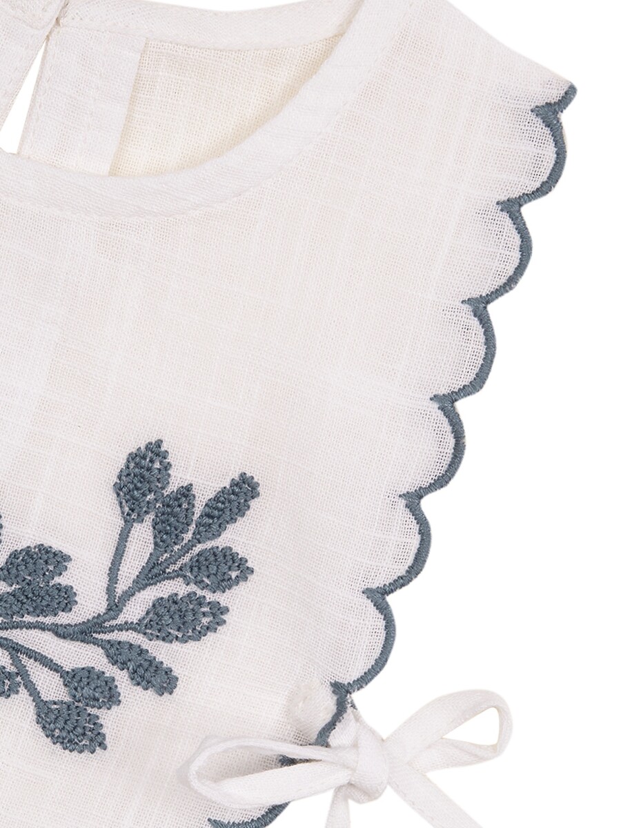 Babero Bordado Blanco Roto