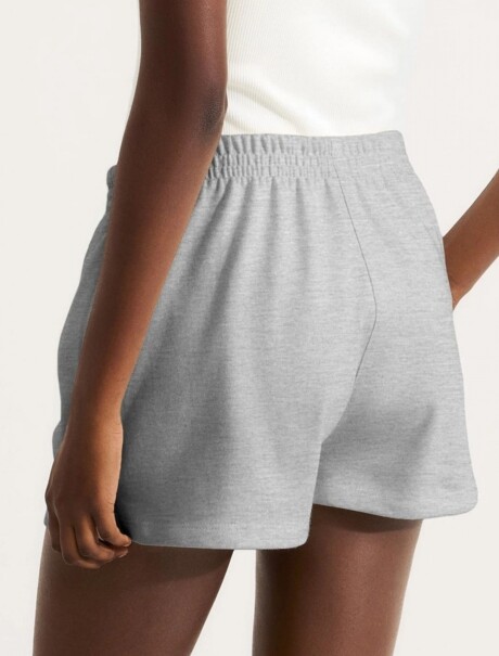 SHORT BÁSICO CON ELASTICO Y BOLSILLOS GRIS
