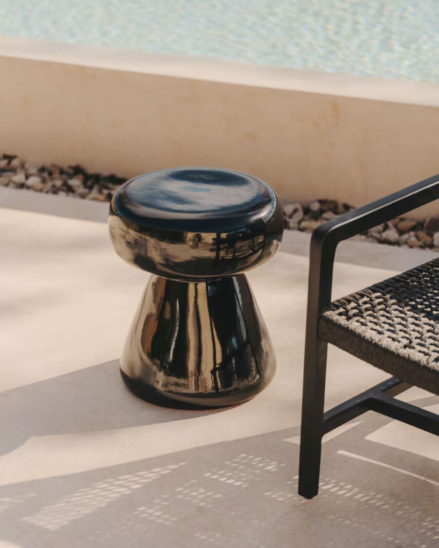 Mesa auxiliar Manya de cerámica negro Ø 38 cm Mesa auxiliar Manya de cerámica negro Ø 38 cm