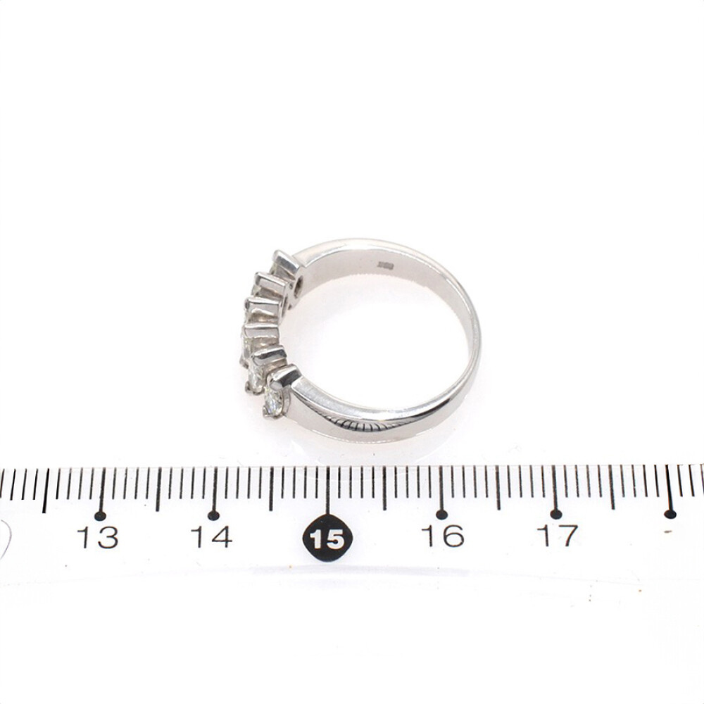 Anillo En Oro 18 K Blanco Con Brillantes Navettes Anillo En Oro 18 K Blanco Con Brillantes Navettes