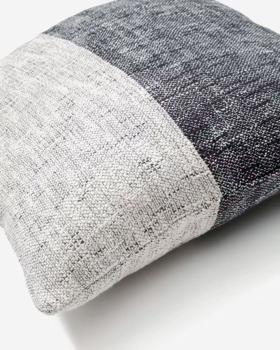 Almohadón Dalel gris 45 x 45 cm Almohadón Dalel gris 45 x 45 cm