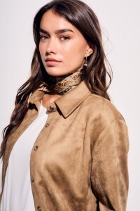 Camisa Gamuza Cuero Vegano Moca