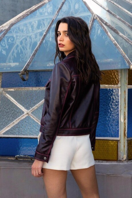 Jeanera de cuero Minerva Bordo