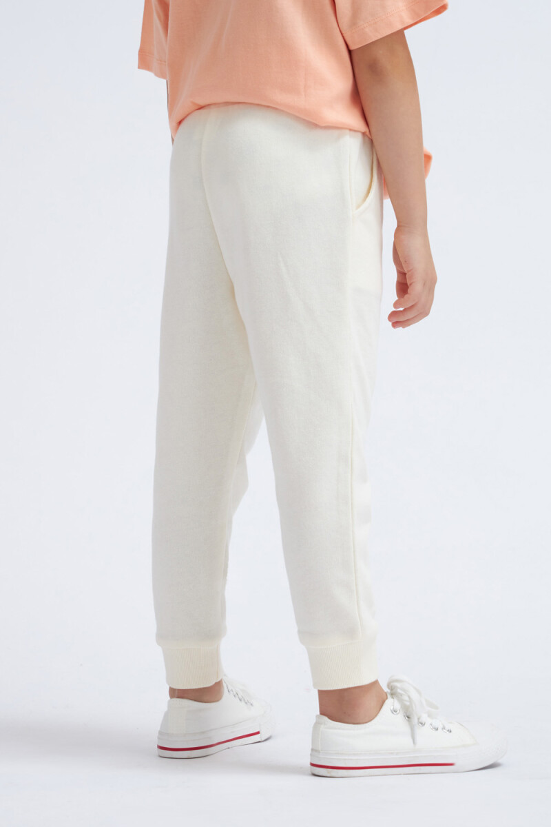 Pantalón deportivo jogger liviano Crudo