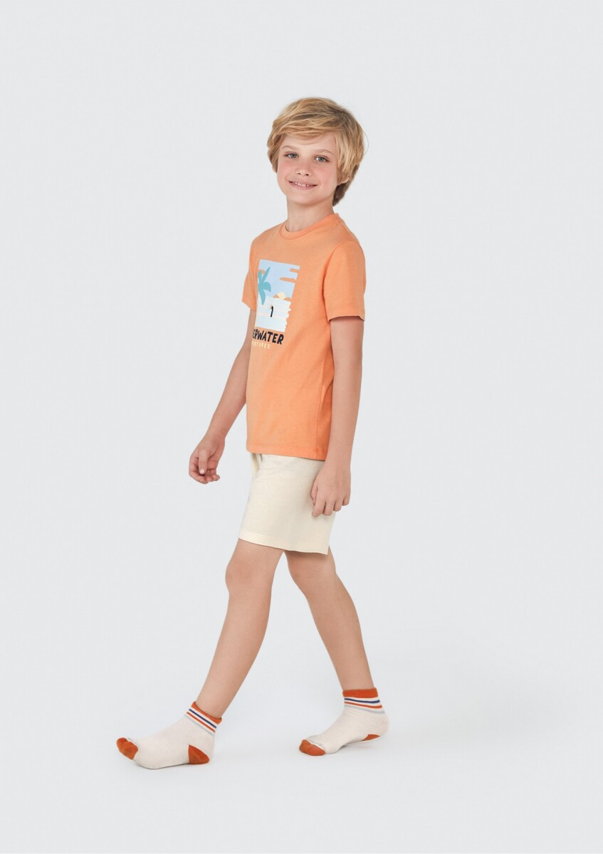 PIJAMA INFANTIL CON ESTAMPA Y BERMUDA - NARANJA 