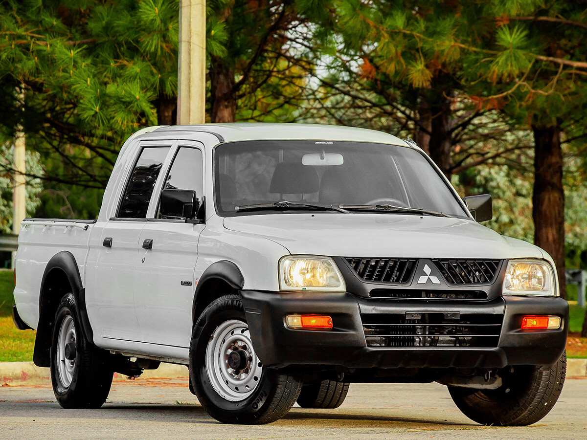 Mitsubishi L200 NEW 2.5 DIESEL 4X2 | Permuta / Financia Mitsubishi L200 NEW 2.5 DIESEL 4X2 | Permuta / Financia