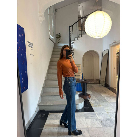Top Adina Tan