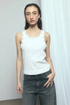 Musculosa con ojalillos PREVENTA blanco