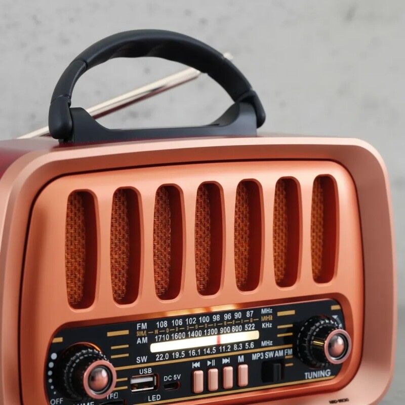 Radio Nordmende Vintage Portátil Am/fm Recargable Radio Nordmende Vintage Portátil Am/fm Recargable