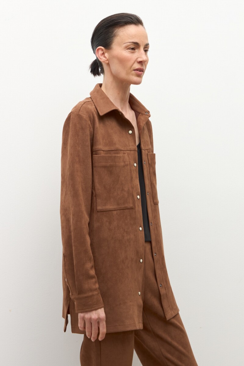 Camisa simil gamuza tostado