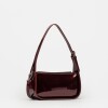 Cartera al hombro Leaf en efecto cuero charol Bordeaux