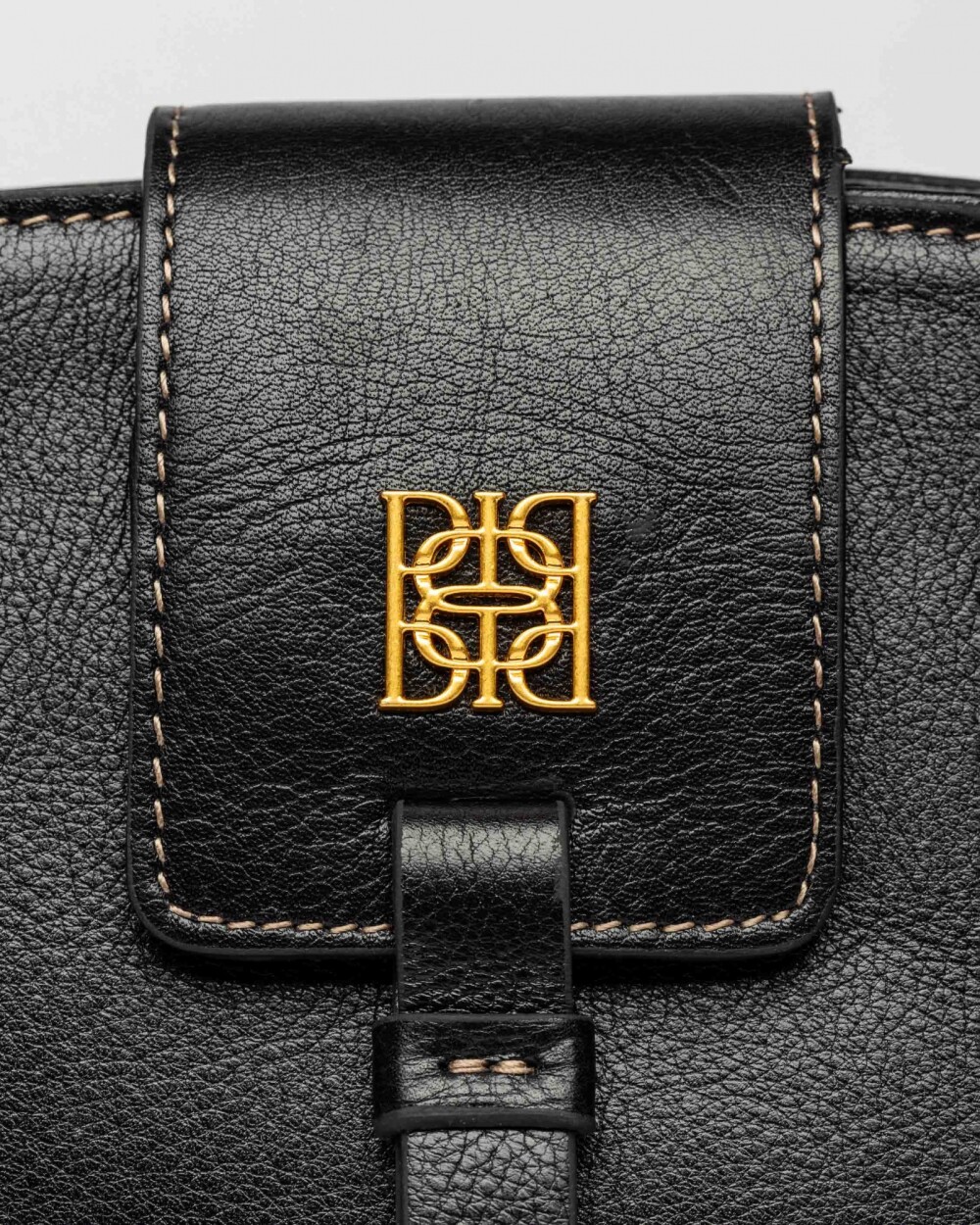 Cartera al hombro Paris en cuero liso Negro