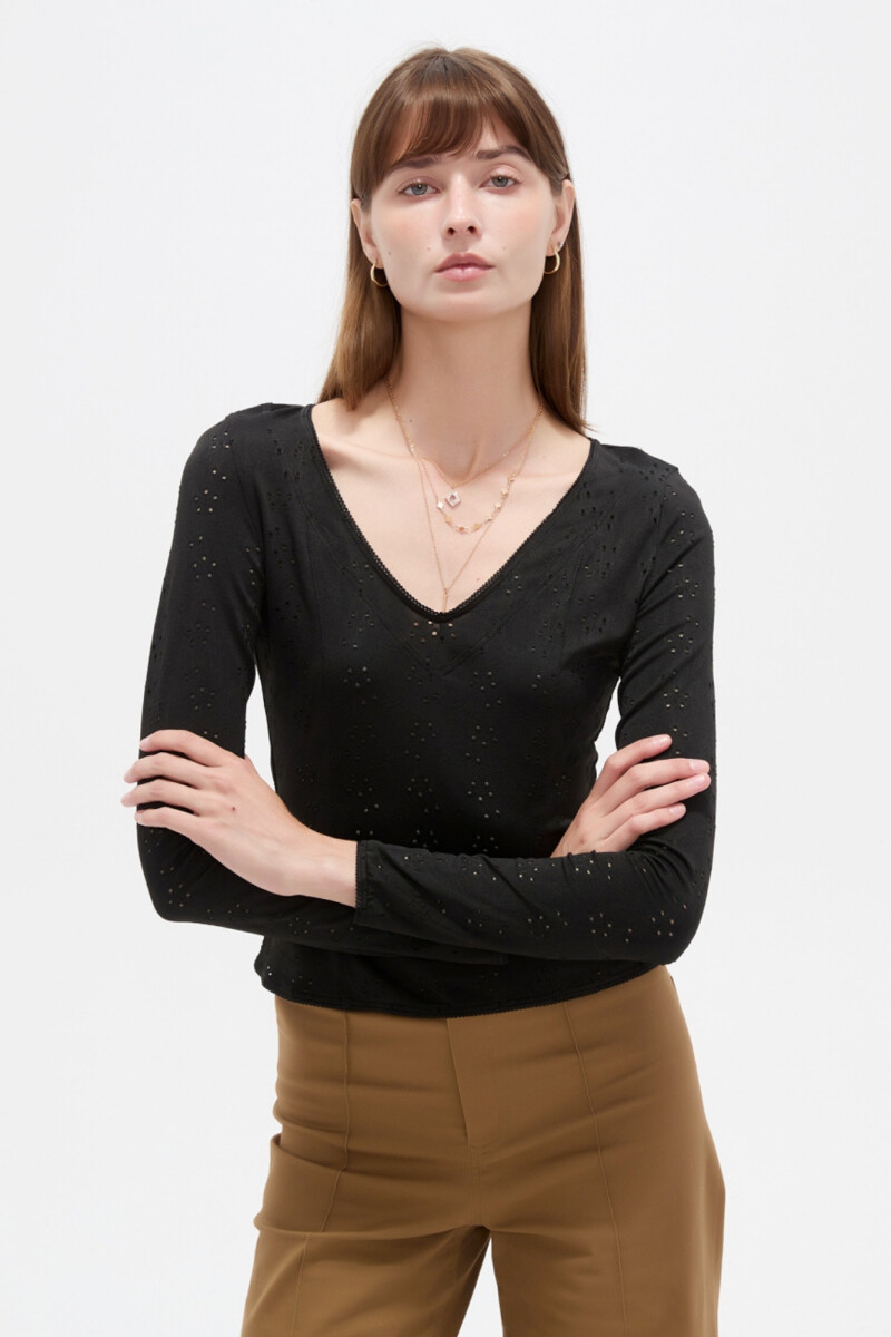 Remera Polenia - Negro 