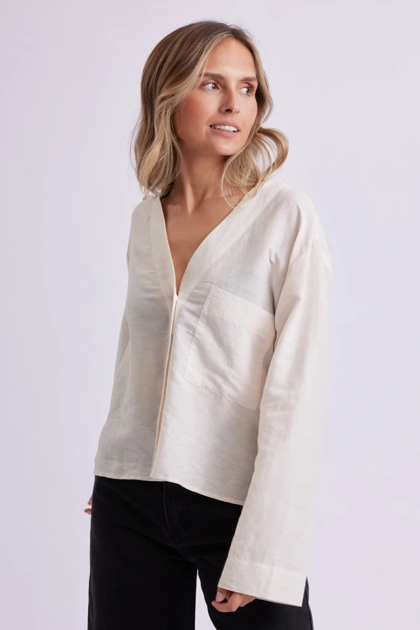 Camisa cuello v Crudo