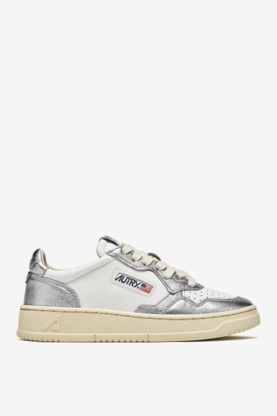 ZAPATILLA MEDALIST LOW Plata