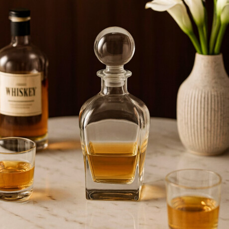 Decantador de Vidrio para Whisky con Tapon Redondo Decantador de Vidrio para Whisky con Tapon Redondo