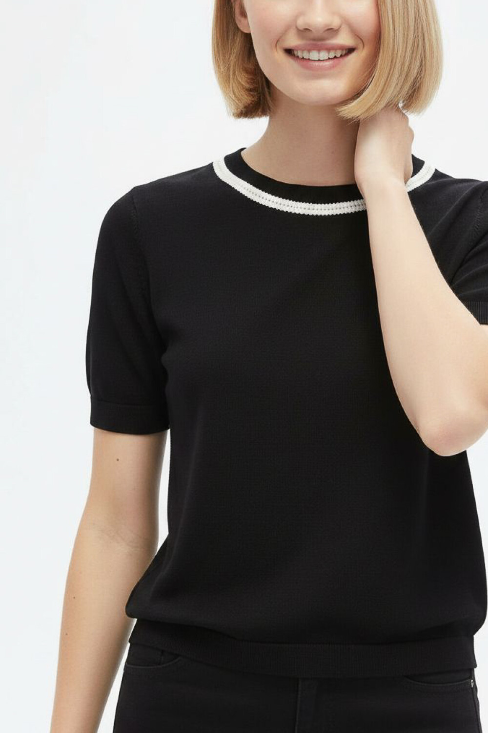 Remera Tilvar Negro