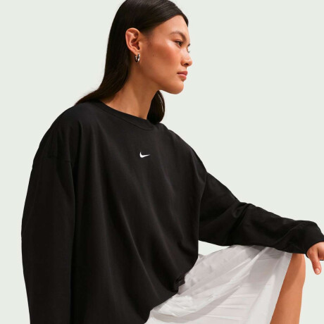 Remera Nike Sportswear Classic de Mujer Negro