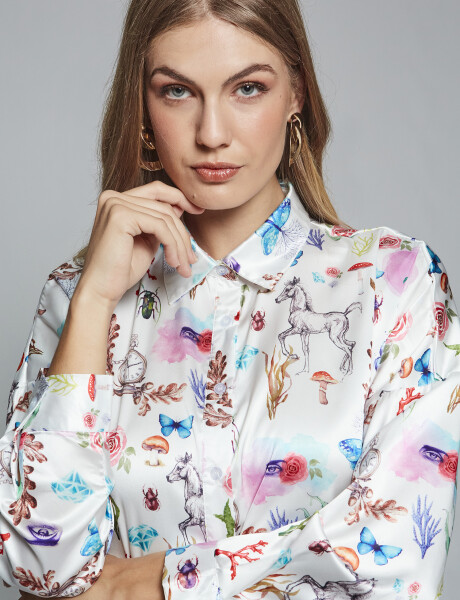 Camisa boxy estampada multicolor