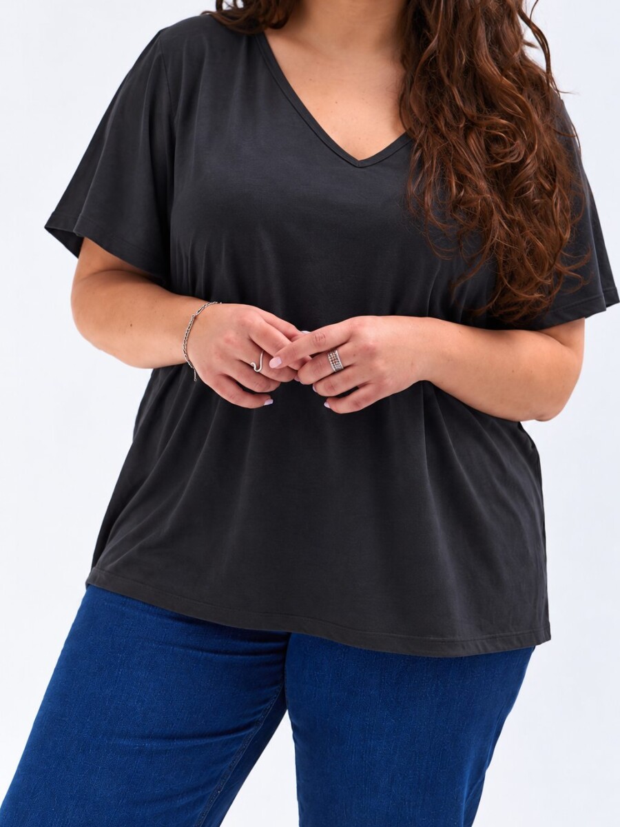 Remera Viviana negro