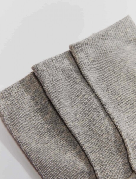 KIT DE 3 PARES DE MEDIAS UNISSEX LARGO MEDIO GRIS