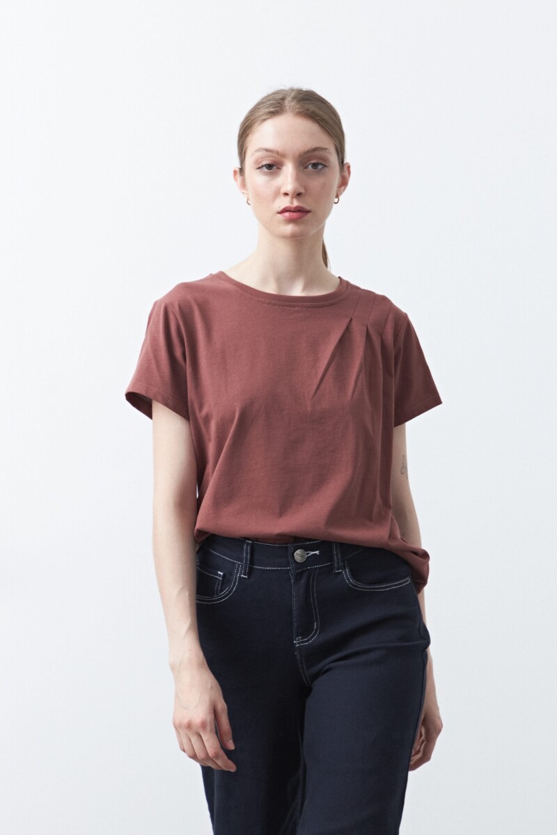 REMERA AMANITA Ladrillo