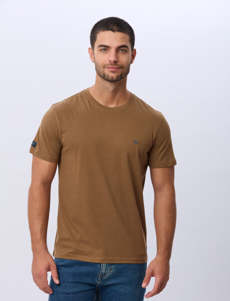 REMERA BÁSICA DE ALGODÓN Mostaza