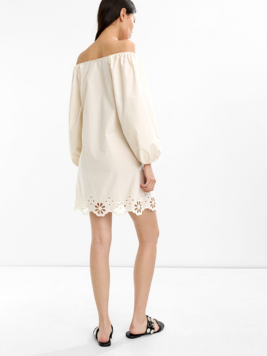 Vestido Corto Con Bordados 100% Algodón crudo