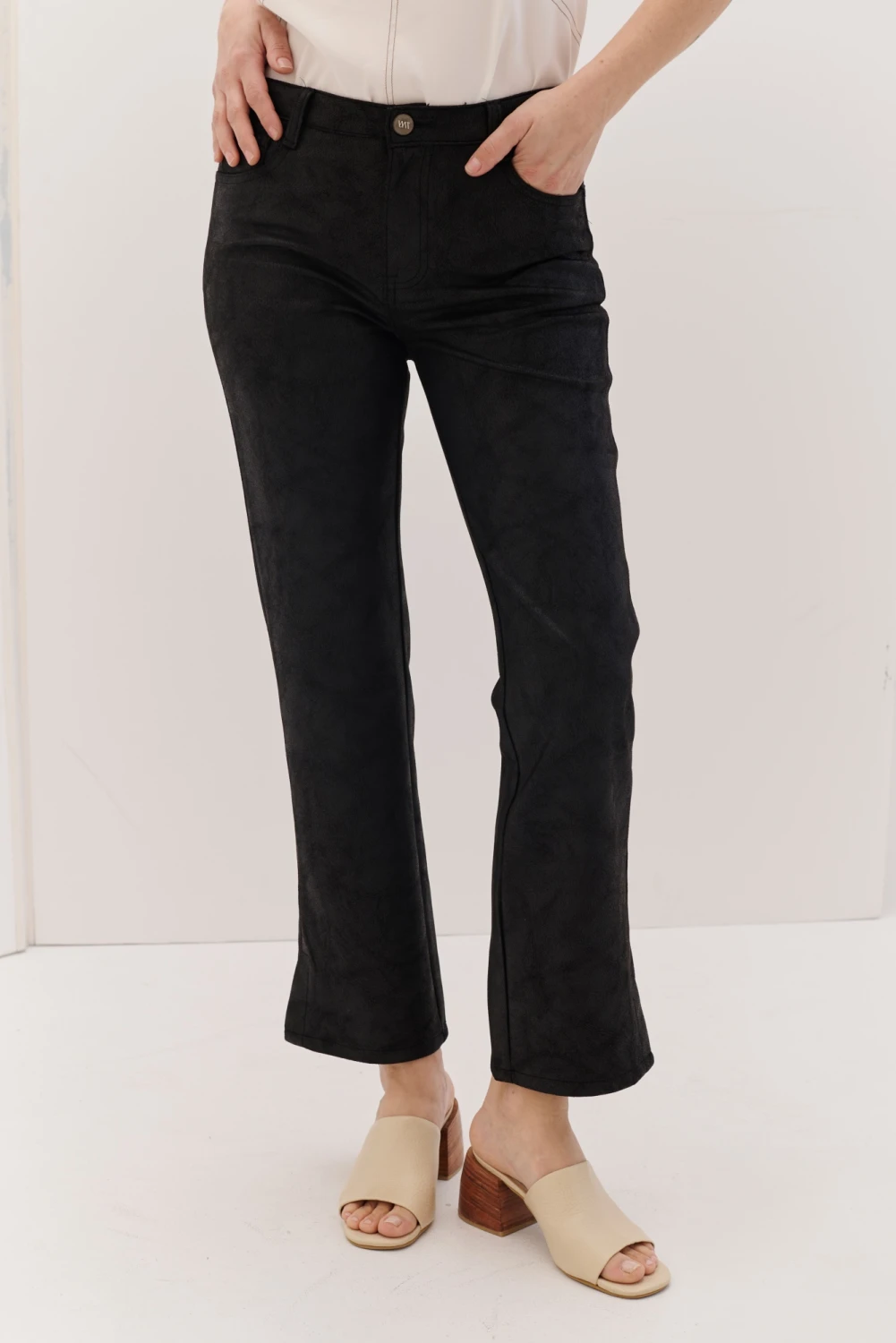 PANTALON VEGAN negro 1