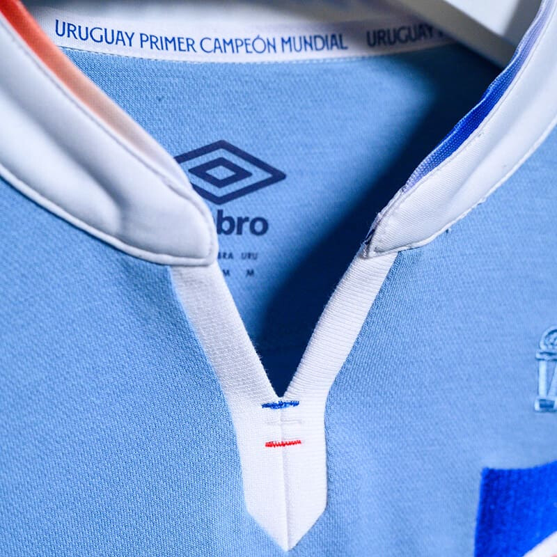 Camiseta Umbro Nacional Celeste 2024 de Hombre - NU143011 Celeste