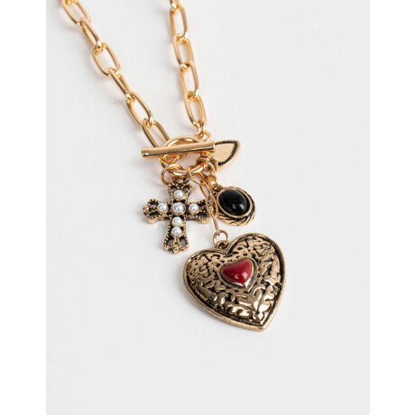 Collares Cortos Con corazón Dorado