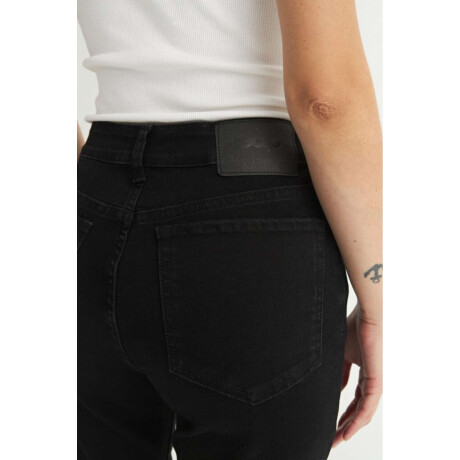 Jean Oriana Black I25