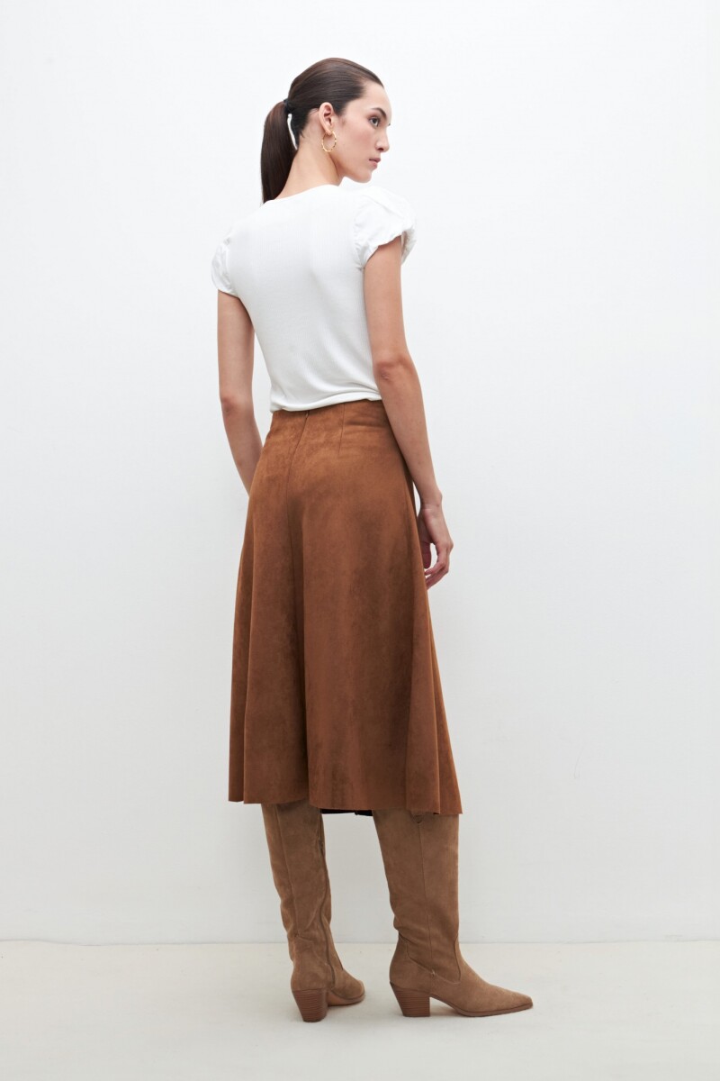 Falda midi simil gamuza tostado