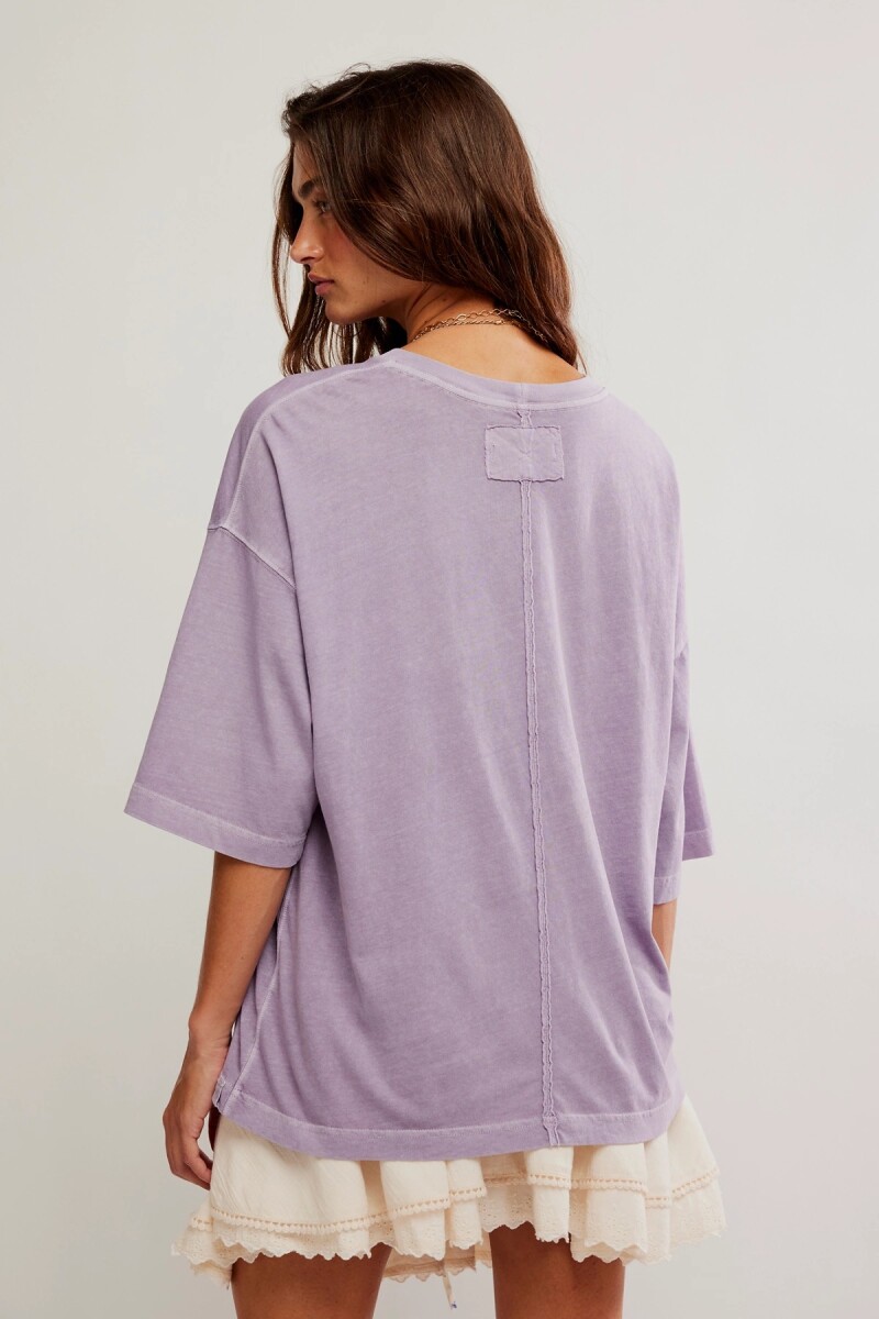 REMERA PERFECT OVERSIZED Lila