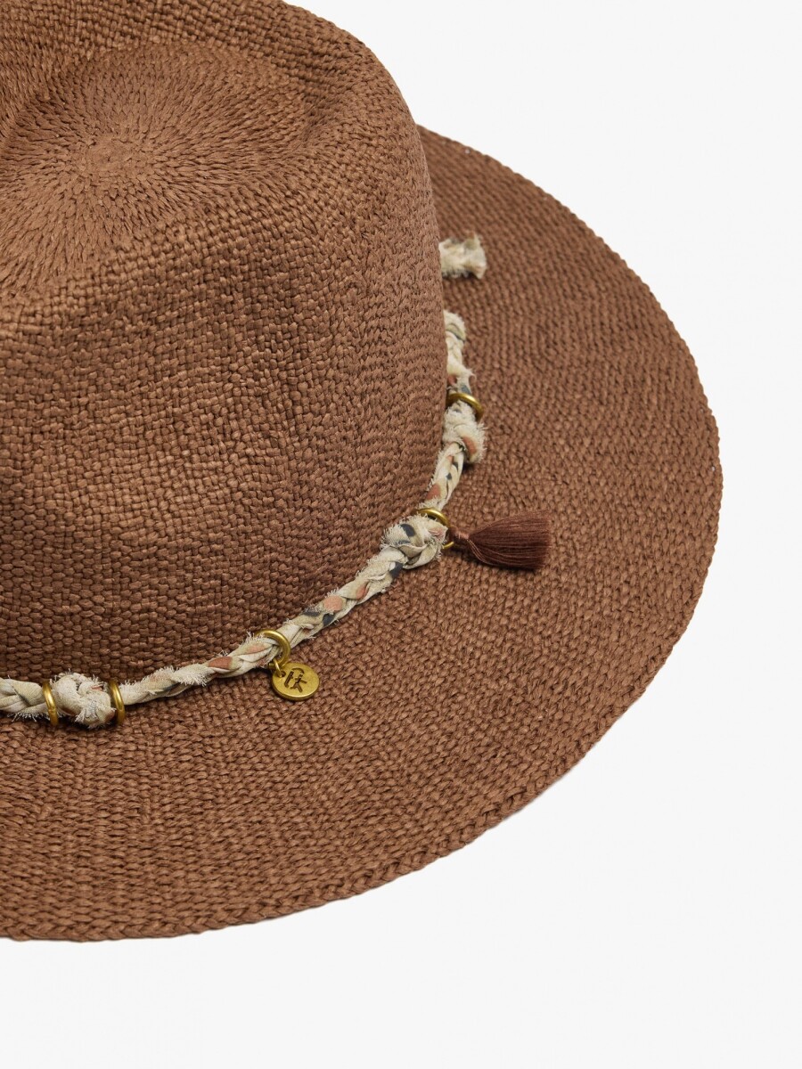 Sombrero Efecto Rafia Con Cordón Y Charms marron