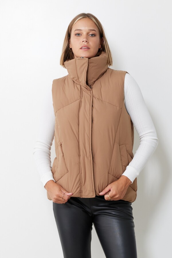 Chaleco Puffer Sustainable TOSTADO