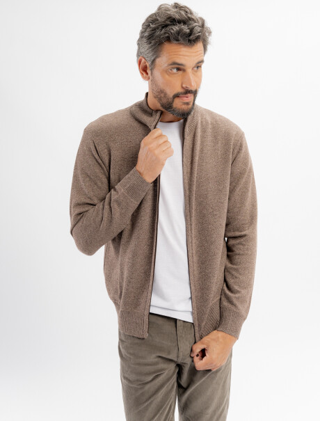 Campera tejida marron