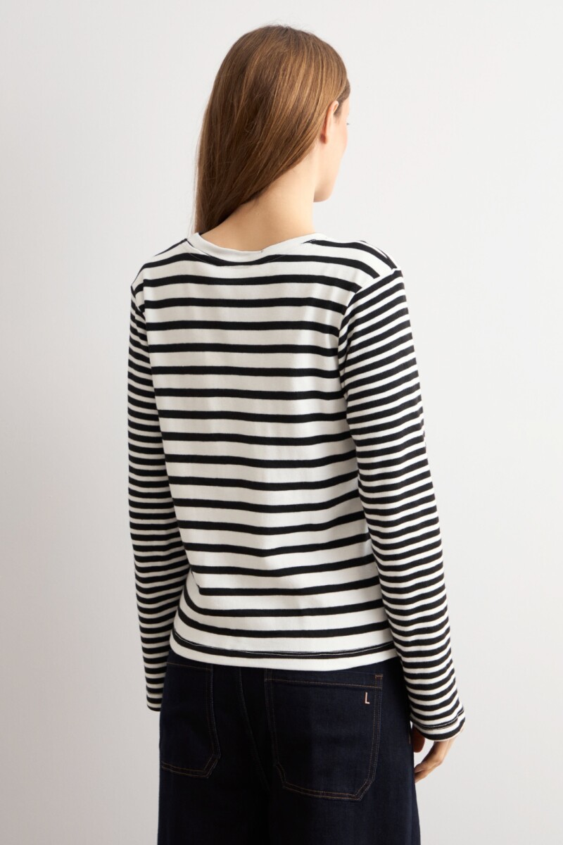 Remera rayada negro