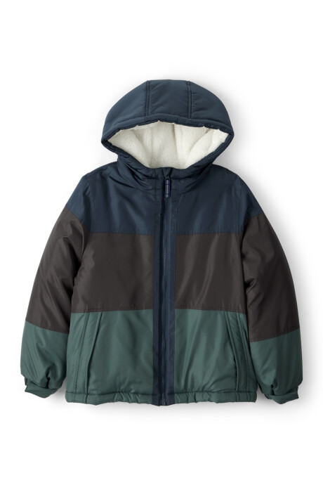 Campera resistente al agua, diseño bloques de color azul, negro y verde. Talles 4-7 Sin color