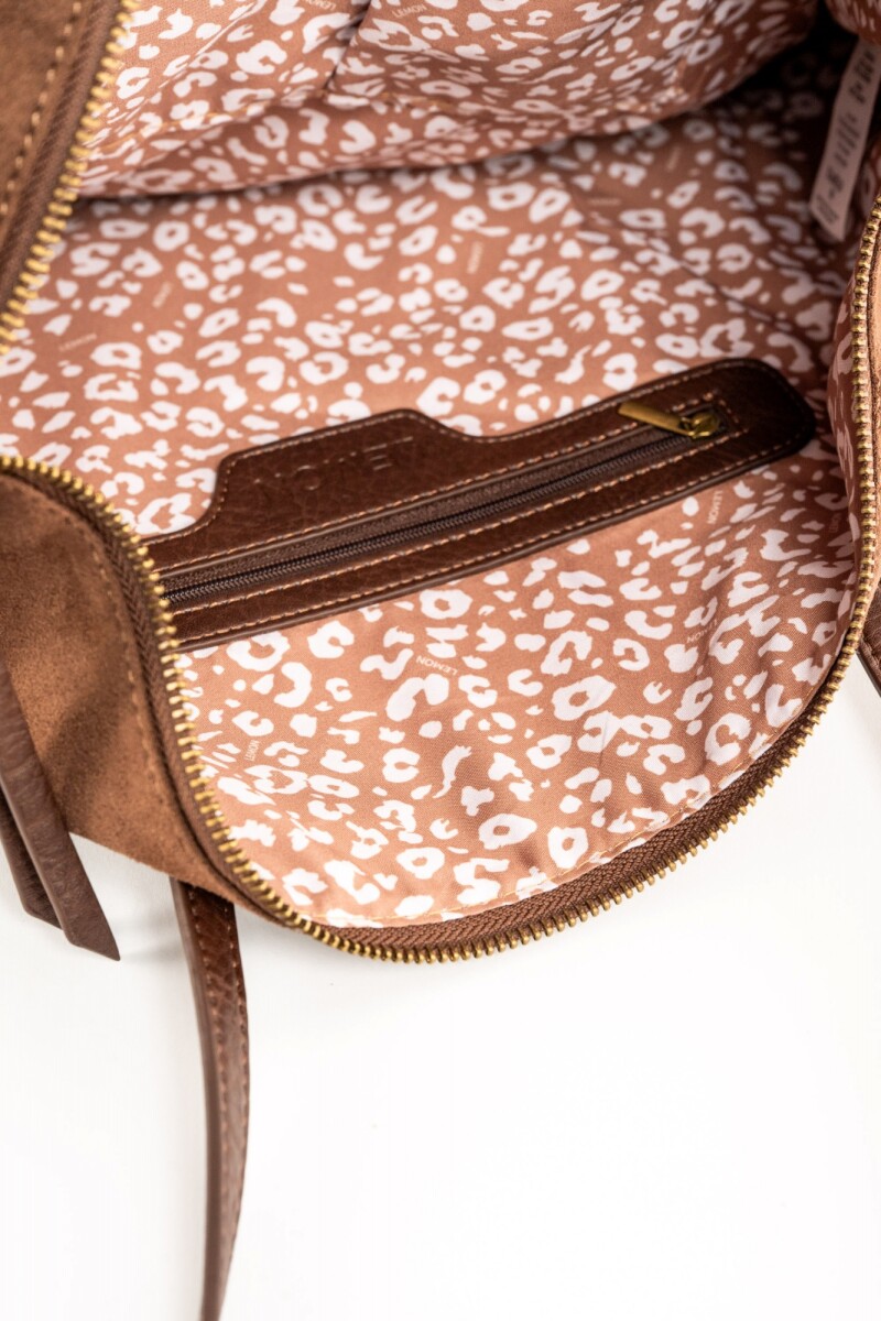 Travel Bag Gamuza Vegana Con Cierre Chocolate