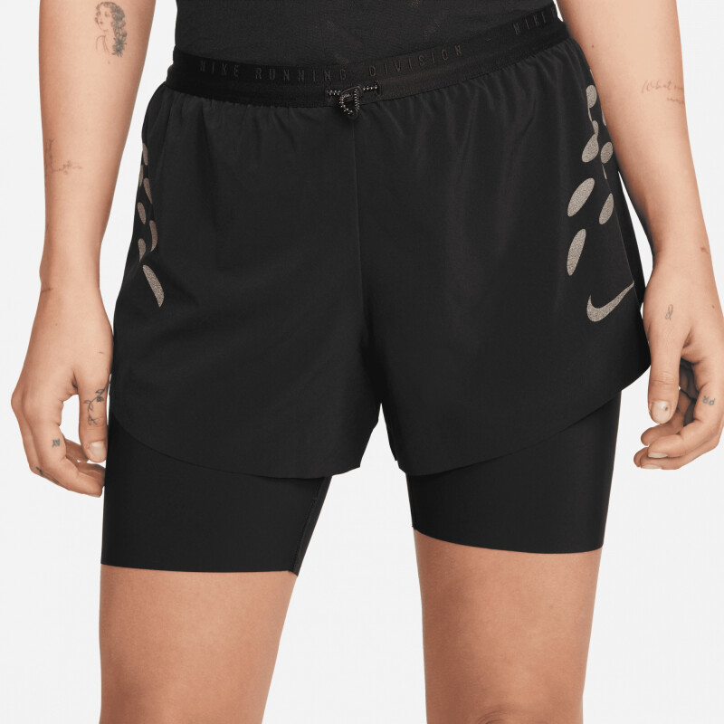 Short NIKE RUN de Mujer - DM7745-010 Negro