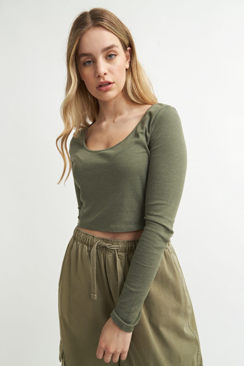 Remera m/l crop top VERDE OLIVA