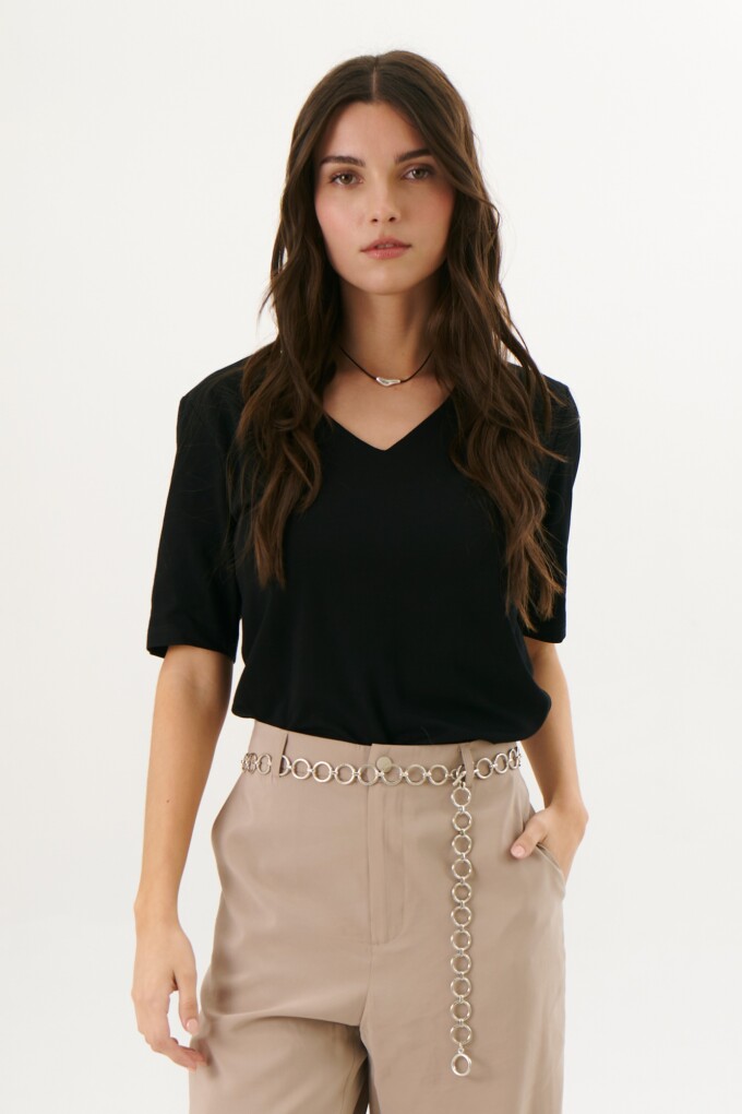 REMERA V DOBLE M/CORTA NEGRO