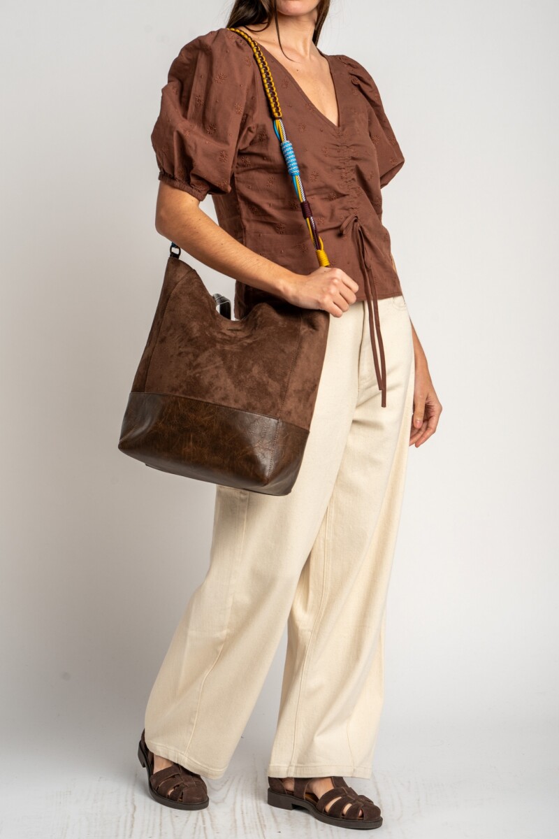 Blusa Bordada Frunces Mocha