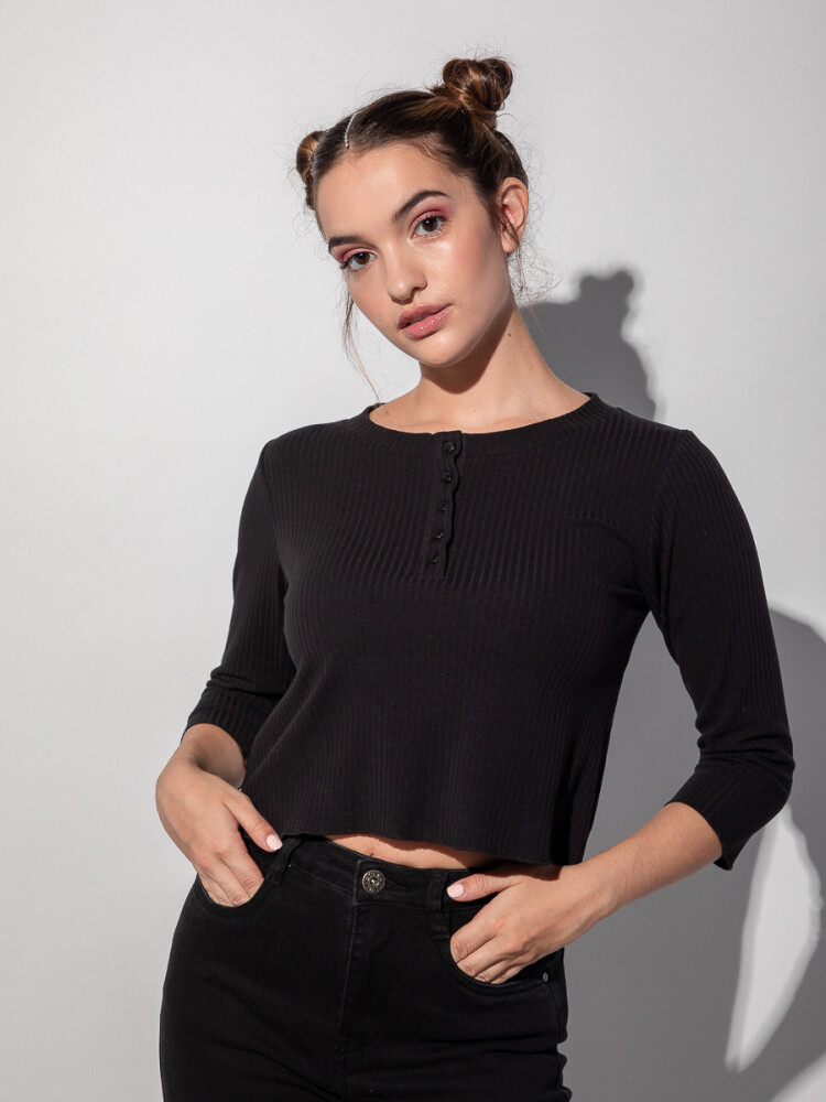 REMERA VIRREYES Negro
