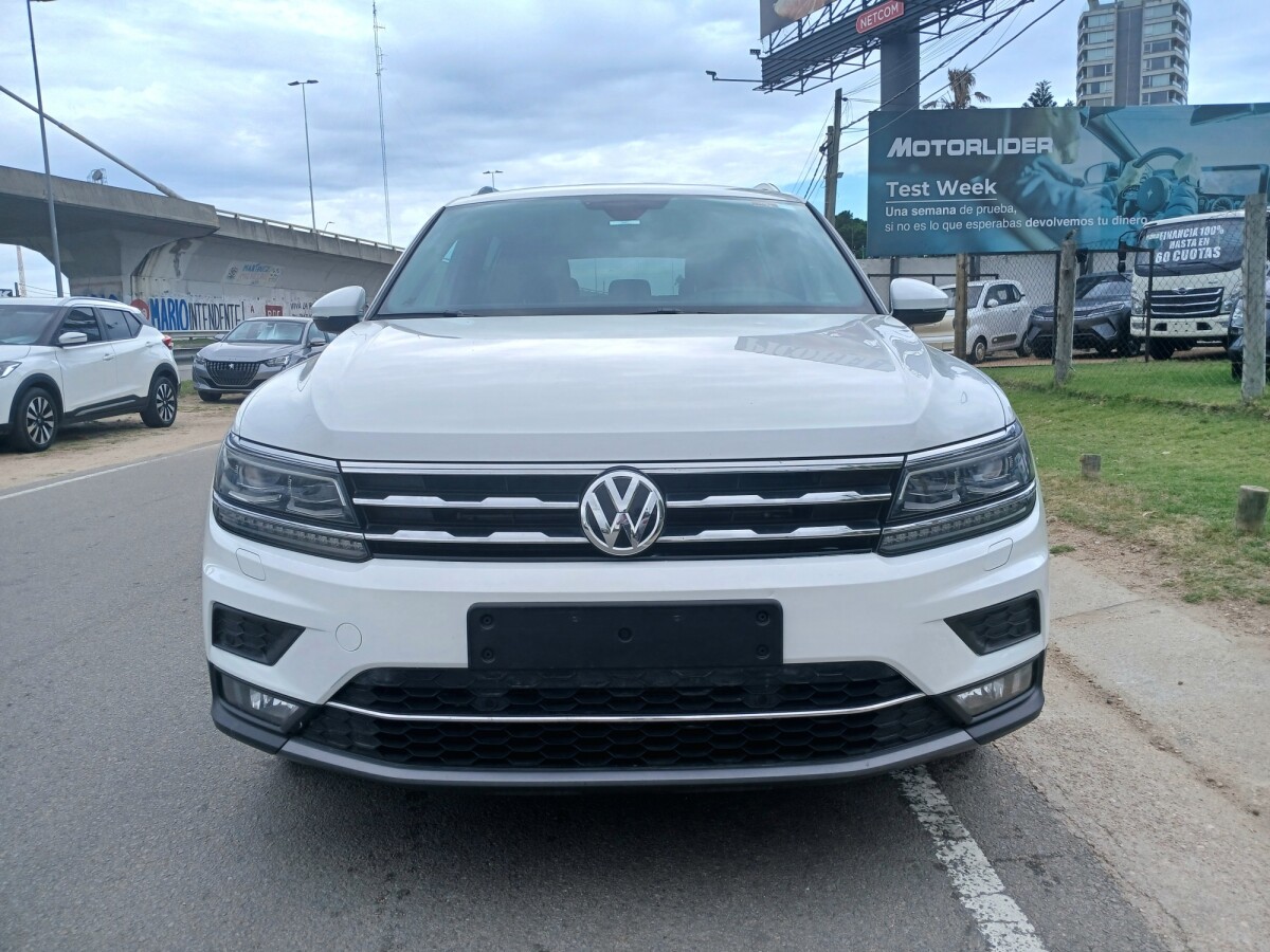 Volkswagen Tiguan 2021 EXCELENTE ESTADO! | Permuta/ Financia Volkswagen Tiguan 2021 EXCELENTE ESTADO! | Permuta/ Financia