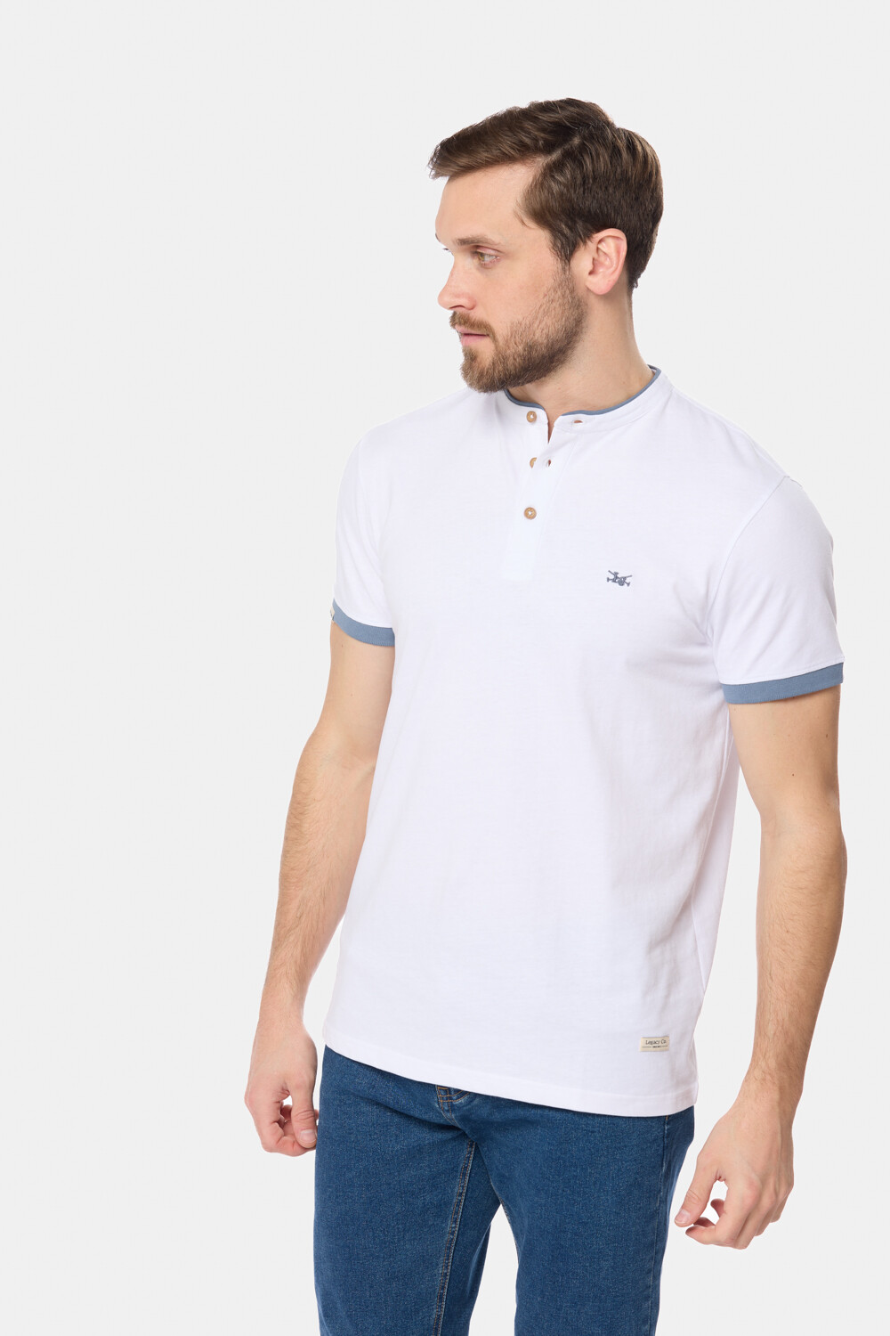 REMERA LISA CUELLO MAO Blanco