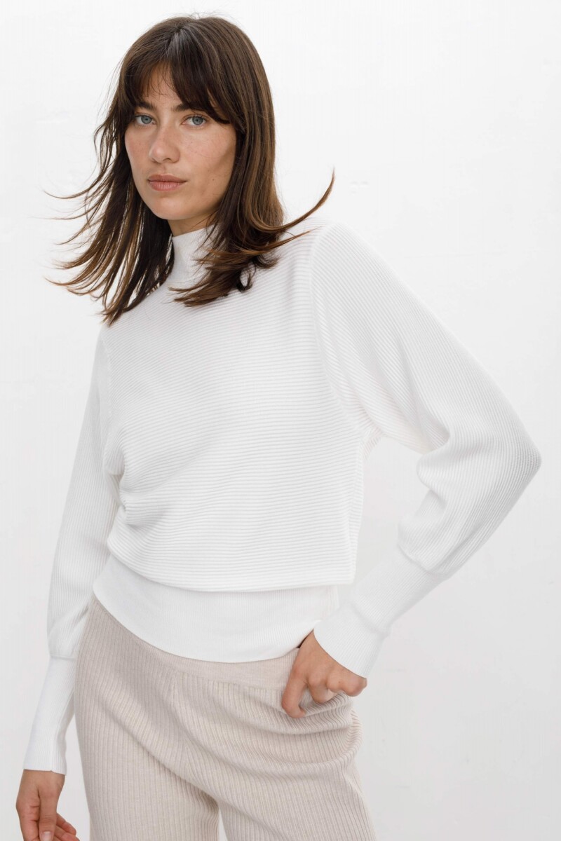 Sweater Polera Petunia - Blanco 